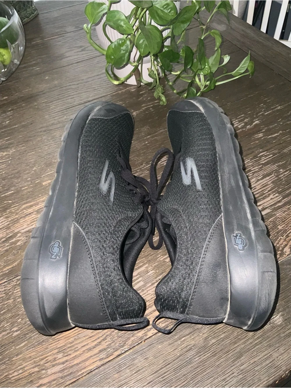 Skechers Go Walk Men's Black Knit Lace-Up Athletic Sneakers - Size 11